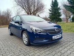 Blau Gebraucht 2016 Opel Astra Selection Limousine | 6.500 € (Fairer Preis)