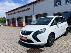 Weiß Gebraucht 2012 Opel Zafira Tourer Selection Van / Kleinbus | 6.480 € (Fairer Preis)