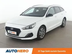 Weiß Gebraucht 2019 Hyundai i30 Passion Kombi | 13.040 € (Guter Preis)