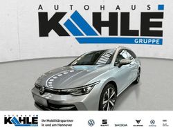Silber Neu 2025 VW Golf VIII Style Kombi | 39.830 € (Etwas zu teuer)