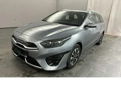 Grau Gebraucht 2022 Kia Ceed Sportswagon Vision Kombi | 20.900 € (Guter Preis)