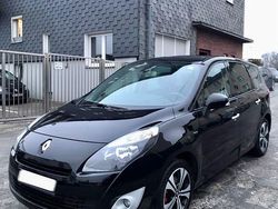 Schwarz Gebraucht 2011 Renault Scénic Bose Edition Van / Kleinbus | 2.490 € (Superpreis)