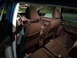Blau Gebraucht 2010 VW Touran Van / Kleinbus | 7.600 € (Guter Preis)