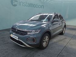 Blau Gebraucht 2024 VW T-Roc Life SUV | 22.400 € (Fairer Preis)
