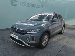 Blau Gebraucht 2024 VW T-Roc Life SUV | 22.400 € (Guter Preis)