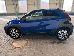 Blau Gebraucht 2024 Toyota Aygo Team Kleinwagen | 15.450 € (Guter Preis)
