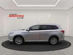Sterlingsilber Gebraucht 2018 Mitsubishi Outlander P-HEV Intro Edition SUV | 21.750 € (Fairer Preis)