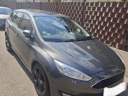 Grau Gebraucht 2016 Ford Focus Titanium Kombi | 7.900 € (Guter Preis)
