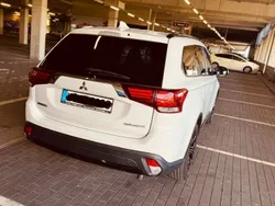 Weiß Gebraucht 2019 Mitsubishi Outlander SUV | 16.900 € (Superpreis)