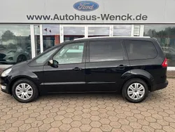 Schwarz Gebraucht 2015 Ford Galaxy Van / Kleinbus | 13.970 € (Fairer Preis)