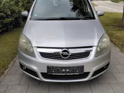 Silber Gebraucht 2005 Opel Zafira Edition Van / Kleinbus | 890 € (Guter Preis)