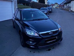 Schwarz Gebraucht 2009 Ford Focus Limousine | 2.500 € (Fairer Preis)
