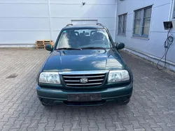 Grün Gebraucht 2001 Suzuki Grand Vitara Comfort SUV | 1.699 € (Fairer Preis)