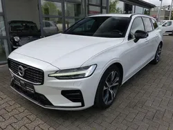 Crystal white Gebraucht 2022 Volvo V60 R-Design Kombi | 28.990 € (Fairer Preis)