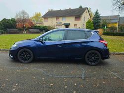 Blau Gebraucht 2015 Nissan Pulsar Limousine | 7.500 € (Teuer)