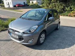 Grau Gebraucht 2015 Hyundai ix20 Van / Kleinbus | 9.500 € (Fairer Preis)