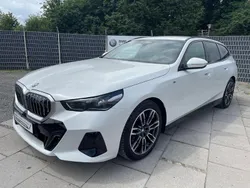 Weiß Gebraucht 2024 BMW 540 M Sport Limousine | 64.900 €