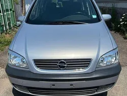 Grau Gebraucht 2003 Opel Zafira Elegance Van / Kleinbus | 1.700 € (Guter Preis)