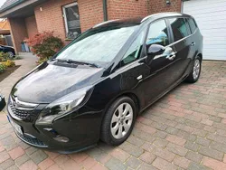 Schwarz Gebraucht 2013 Opel Zafira Tourer Active Van / Kleinbus | 6.700 € (Teuer)