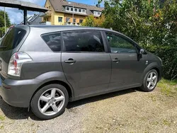 Silber Gebraucht 2007 Toyota Corolla Verso Van / Kleinbus | 3.250 € (Fairer Preis)