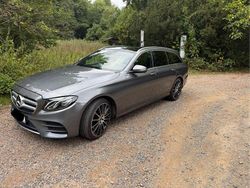Grau Gebraucht 2017 Mercedes E400 AMG line Limousine | 33.400 € (Fairer Preis)