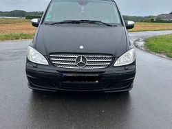 Schwarz Gebraucht 2010 Mercedes Viano Van / Kleinbus | 12.249 € (Teuer)