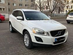 Weiß Gebraucht 2009 Volvo XC60 SUV | 9.500 € (Etwas zu teuer)