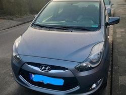 Grau Gebraucht 2014 Hyundai ix20 Trend Kleinwagen | 8.900 € (Fairer Preis)