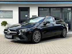 Schwarz Gebraucht 2020 Mercedes CLA200 Limousine | 25.390 € (Guter Preis)