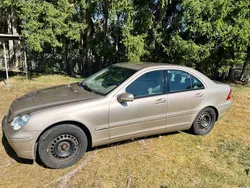 Gold Gebraucht 2000 Mercedes C320 Elegance Limousine | 5.500 €