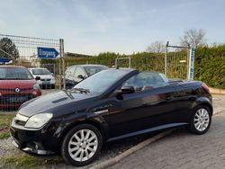 Schwarz Gebraucht 2009 Opel Tigra Edition Cabrio | 3.000 € (Fairer Preis)