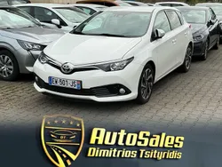 Weiß Gebraucht 2018 Toyota Auris Design Limousine | 12.260 € (Fairer Preis)