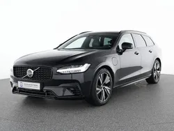Onyx black / Gebraucht 2023 Volvo V90 Plus Kombi | 44.440 € (Etwas zu teuer)