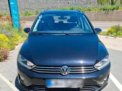 Schwarz Gebraucht 2018 VW Golf Sportsvan Comfortline Van / Kleinbus | 12.950 €