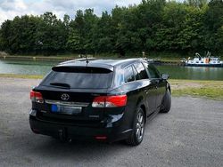 Schwarz Gebraucht 2013 Toyota Avensis Kombi | 7.000 € (Fairer Preis)