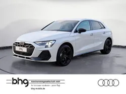 Weiß Gebraucht 2025 Audi A3 Sportback S-Line Limousine | 40.888 € (Fairer Preis)