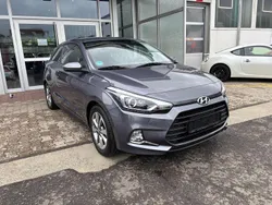 Grau Gebraucht 2016 Hyundai i20 Trend Coupé | 11.111 € (Fairer Preis)