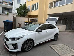 Weiß Gebraucht 2020 Kia Ceed GT GT Limousine | 18.000 € (Guter Preis)