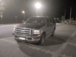 Grau Gebraucht 2003 Ford Excursion SUV | 16.950 €