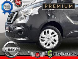 Grau Gebraucht 2017 Nissan NV300 Premium Edition Van | 24.490 € (Etwas zu teuer)