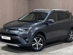 Grau Gebraucht 2016 Toyota RAV4 SUV | 11.000 € (Superpreis)