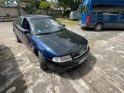 Blau Gebraucht 2000 Audi A4 Limousine | 800 € (Guter Preis)