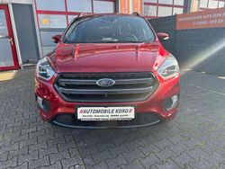 Rot Gebraucht 2018 Ford Kuga ST-Line SUV | 16.980 € (Fairer Preis)