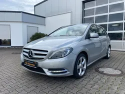 Silber Gebraucht 2014 Mercedes B180 Van / Kleinbus | 9.990 € (Superpreis)