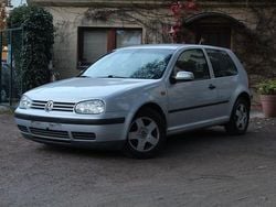 Silber Gebraucht 1999 VW Golf IV Kleinwagen | 1.499 € (Fairer Preis)