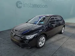 Schwarz Gebraucht 2024 VW Golf VIII Life Limousine | 25.380 € (Fairer Preis)