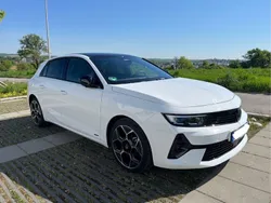 Weiß Gebraucht 2023 Opel Astra Ultimate Limousine | 25.900 € (Fairer Preis)