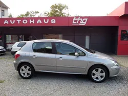 Grau Gebraucht 2003 Peugeot 307 Platinum Limousine | 3.900 €