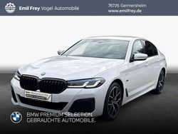 Weiß Gebraucht 2022 BMW 545e Sport Line Limousine | 44.990 € (Teuer)