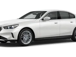 Weiß Gebraucht 2024 BMW i5 Comfort Edition Limousine | 53.546 €